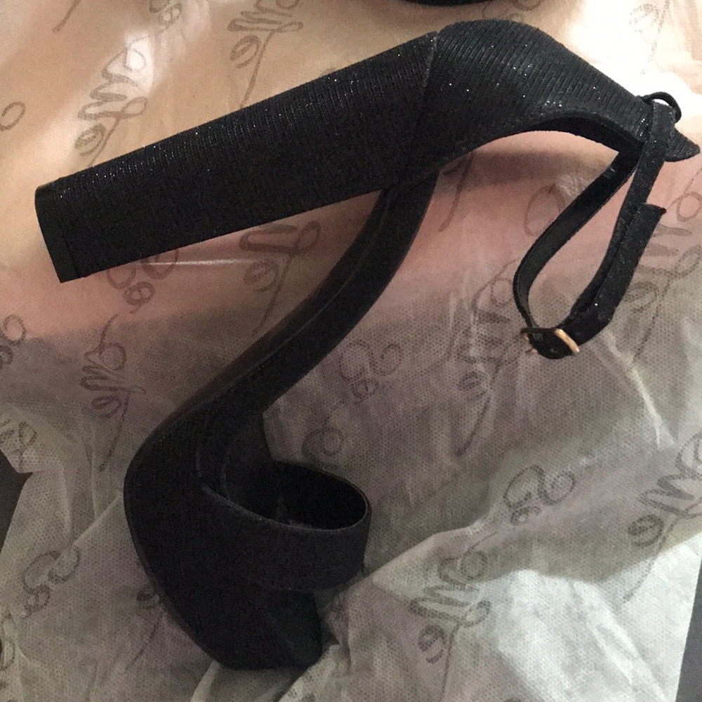 Fashion Nova Classy block high heel